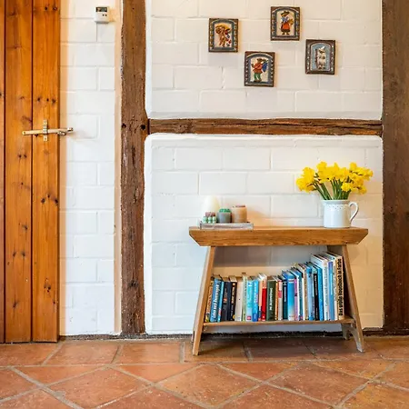 Juttashof Apartment Camin